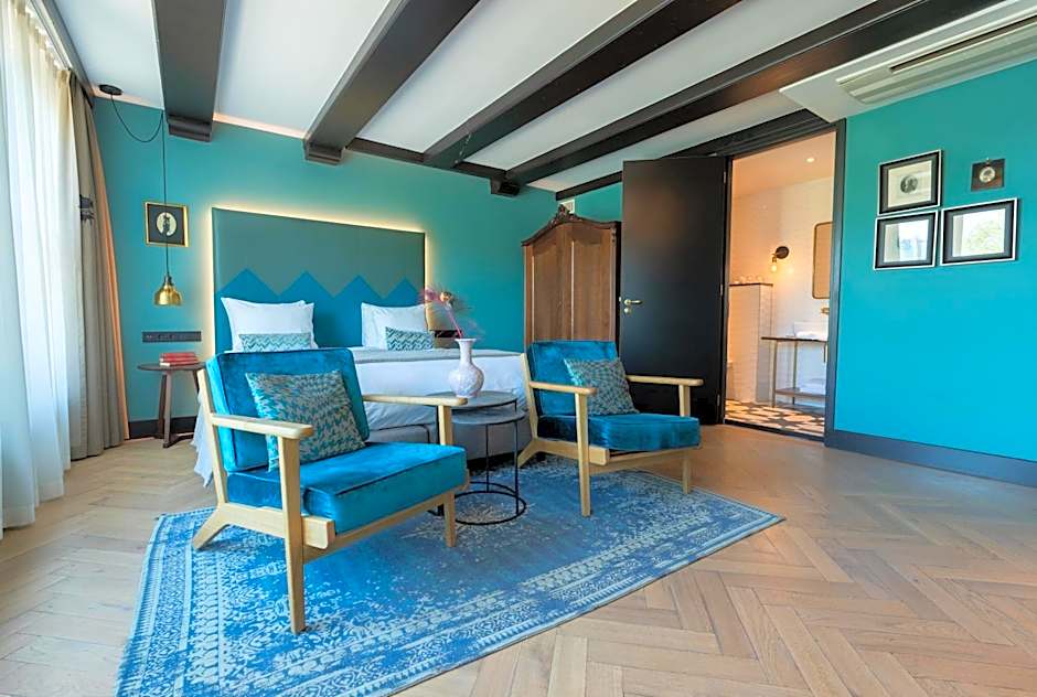 The Hendrick's Hotel