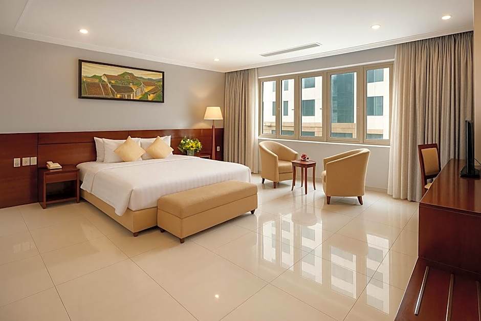 Photo 1 of 7 of Suite, City View