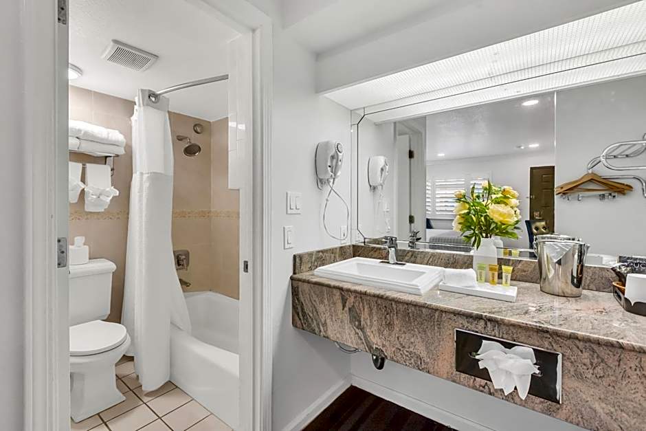 Napa Valley Hotel & Suites