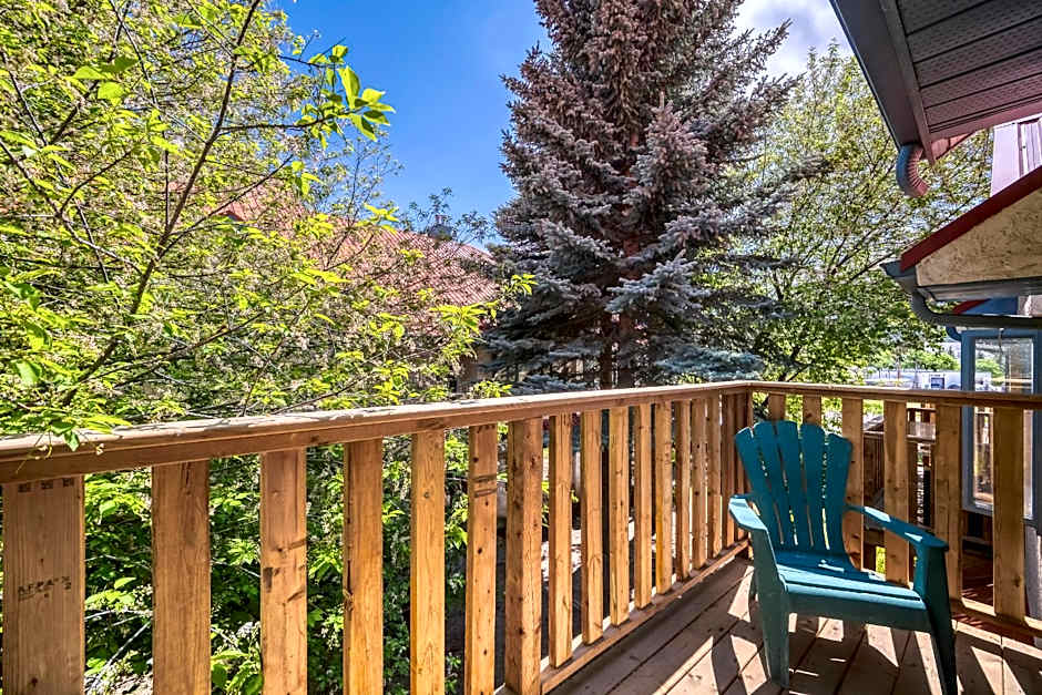 Bow Valley Chalets-Entire 2 King Bedrooms townhouse