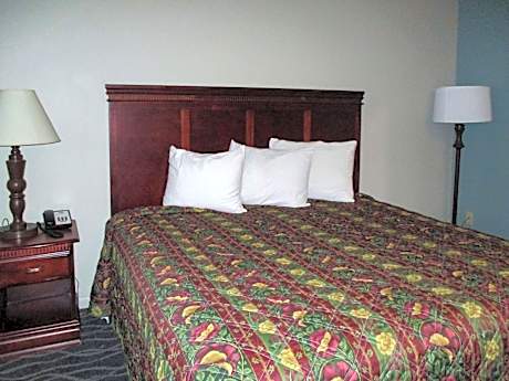 Deluxe King Room - Non-Smoking