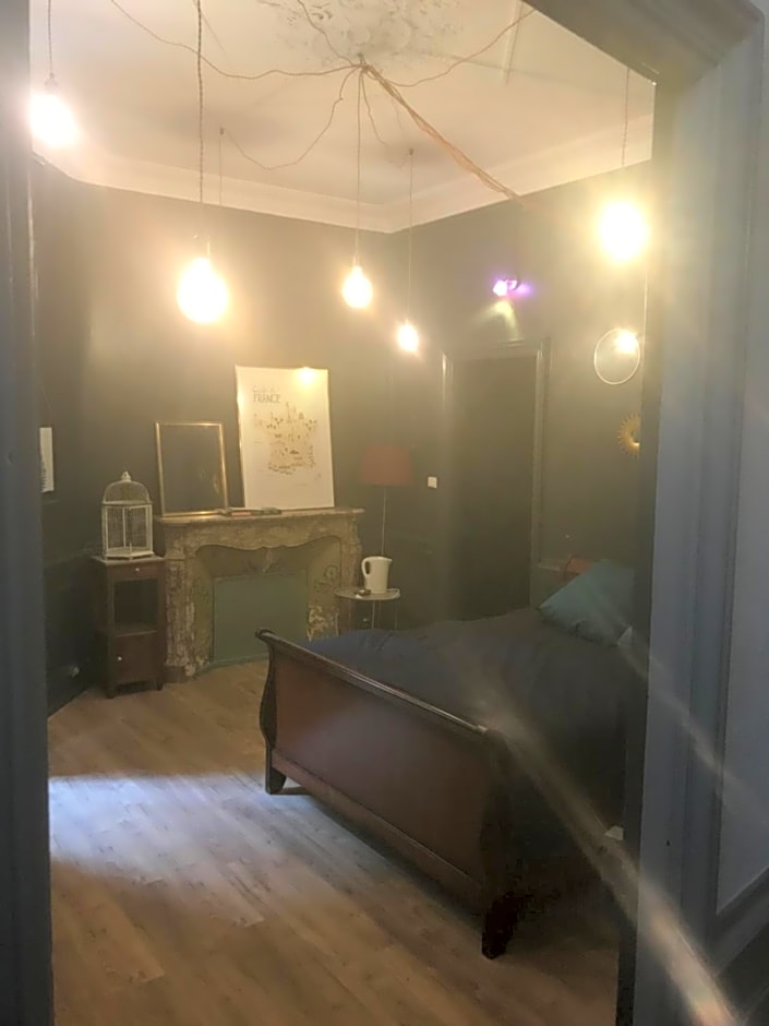 Chambre privée totalement indépendante au c¿ur de la ville