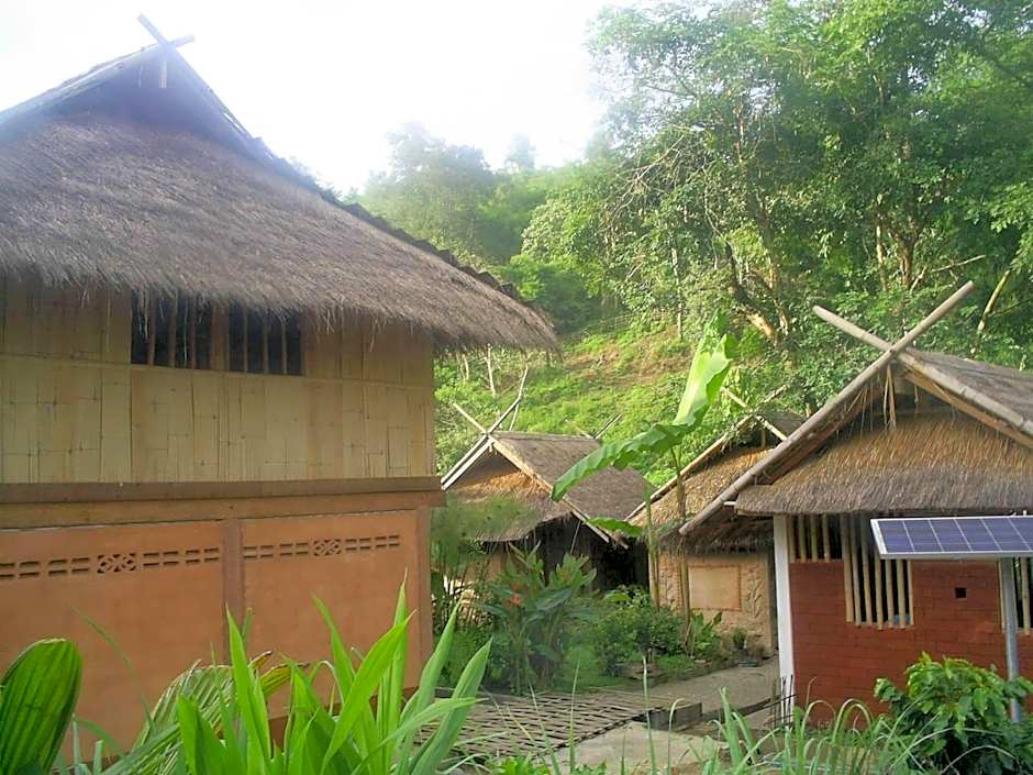 Hill Tribe Art House (Lahu & Akha Homestay)