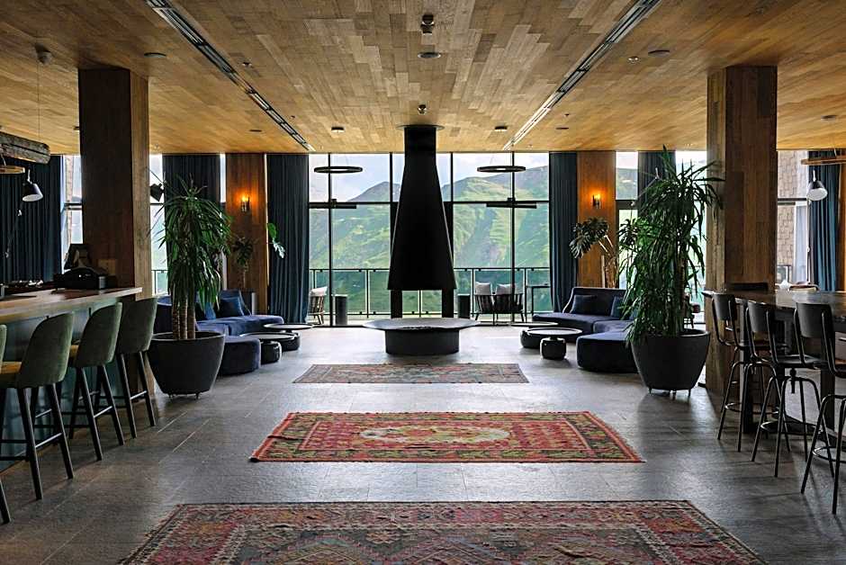Gudauri Lodge