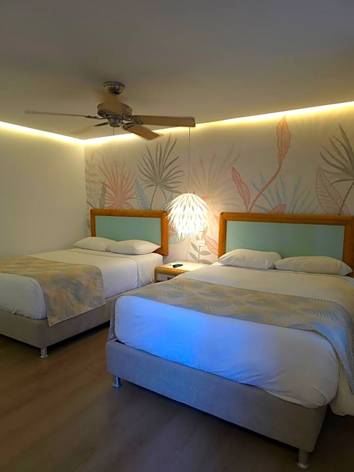 Hotel Cocoplum Beach