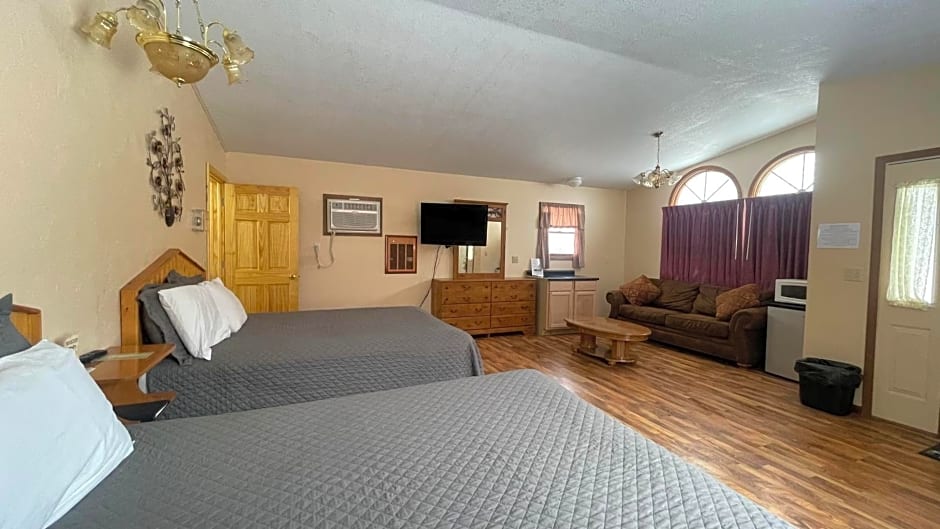 Cedar Wood Inn