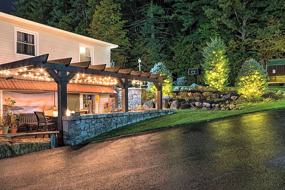 Super 8 by Wyndham Lake George/Downtown