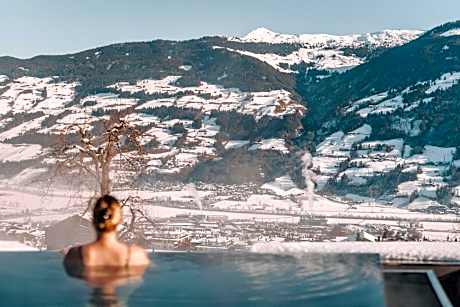 ASTER Boutique Hotel & Chalets