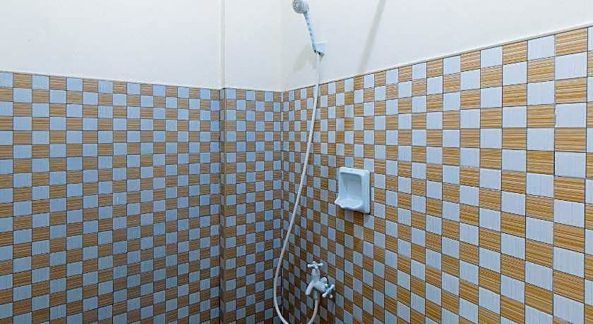 RedDoorz @ Golden Skye Hotel Guagua