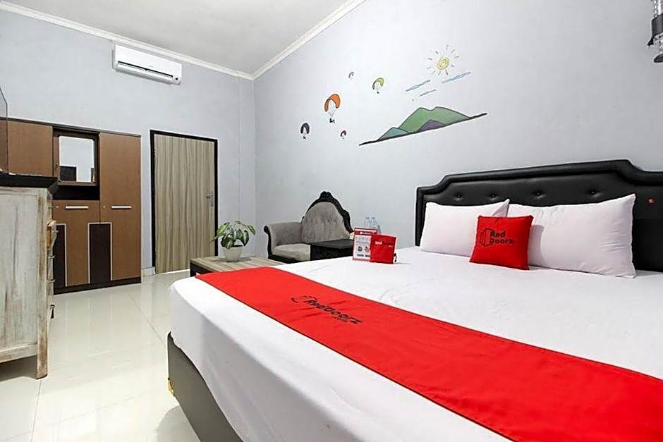 RedDoorz near Graha Saba UGM