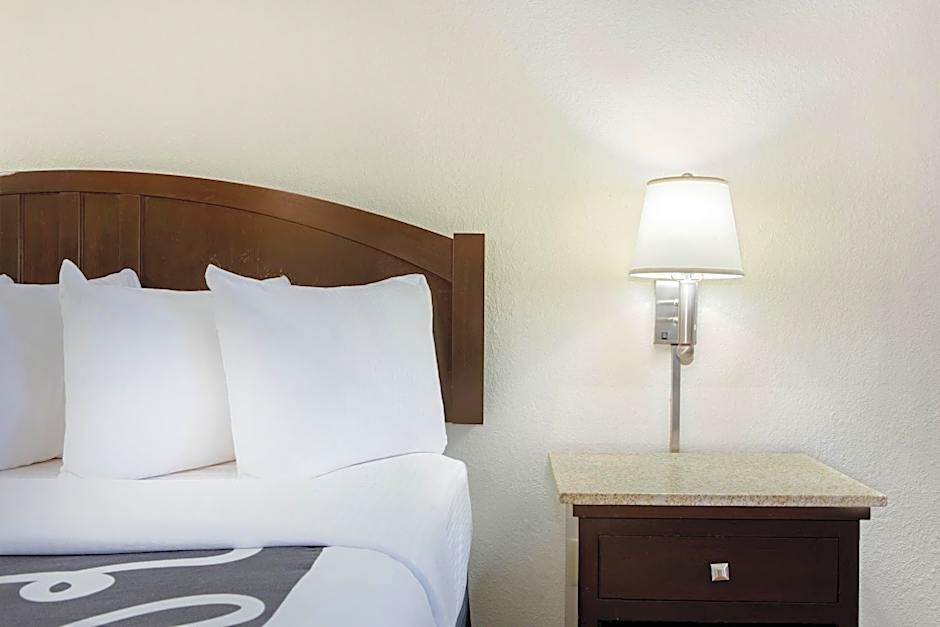 La Quinta Inn & Suites by Wyndham Springfield South