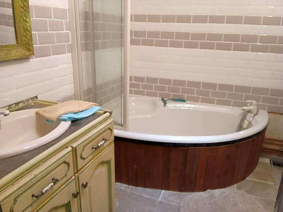 La Grille Fleurie, chambres d'hôte chez l'habitant