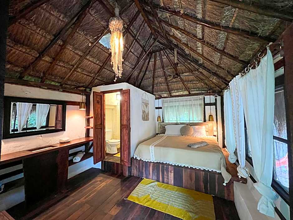 Villa Santuario Lake front Oasis