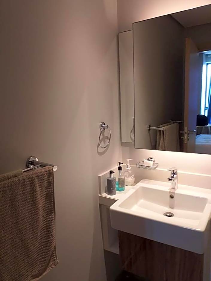 The Pearls of Umhlanga, or Oceans Apts