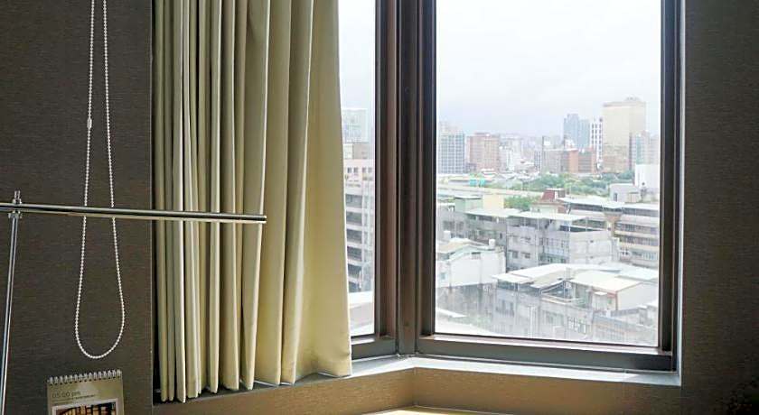 Royal Inn Taipei Linsen - Huashan 1914 Creative Park
