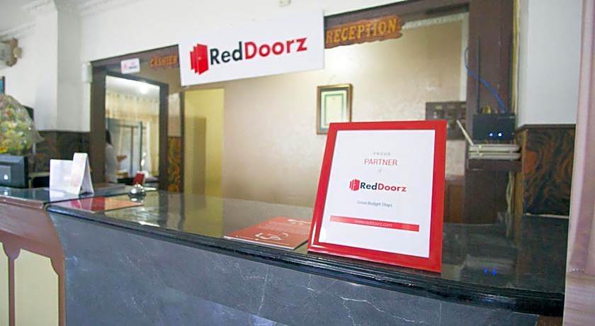 RedDoorz Plus near Pelabuhan Bitung
