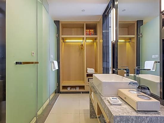 Shuyue Hotel (Ningbo Yushe Airport College of Finance and Economics)