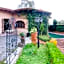 Residencia estilo Californiana Jardín de los Soles