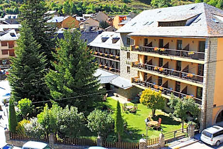 Hotel Saurat