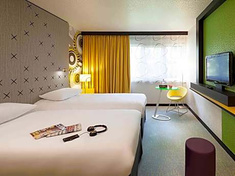 Standard Room With 2 Single Beds