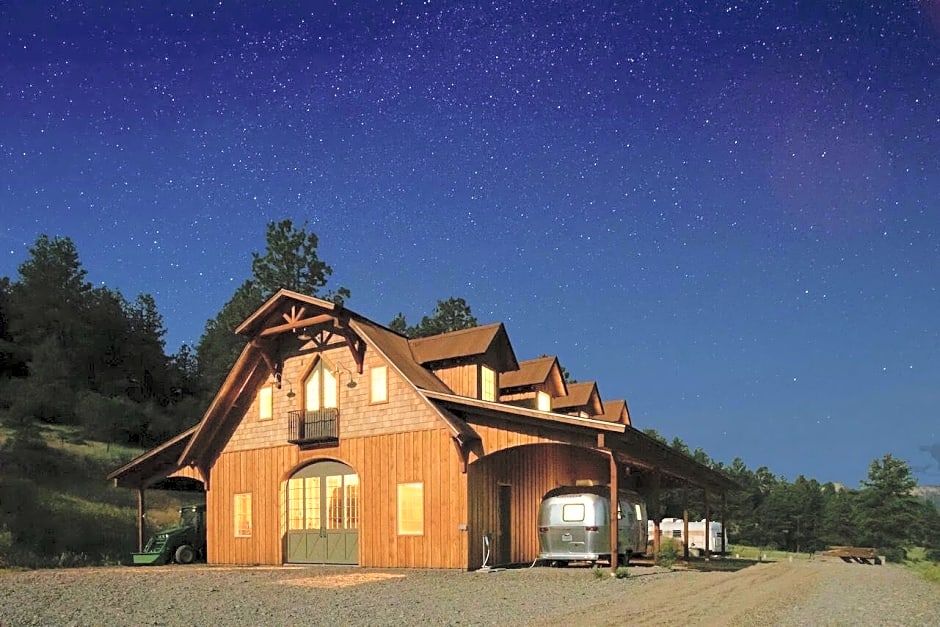 Navajo Peak Lodge