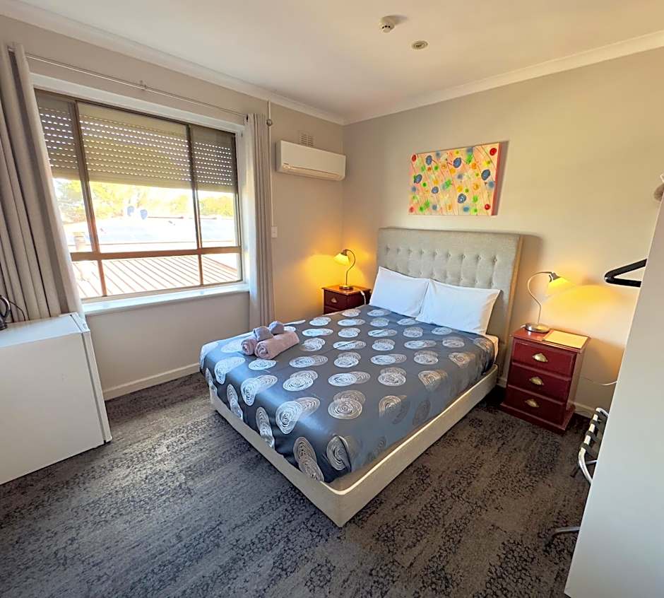 Tailem Bend Riverside Hotel