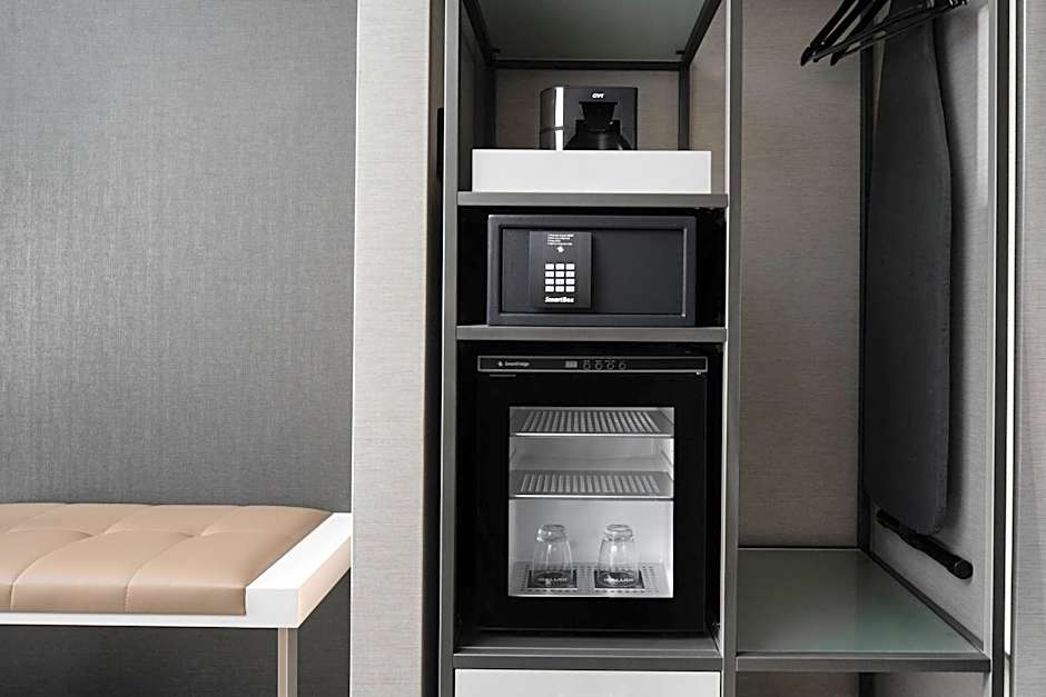 AC Hotel by Marriott Santa Rosa Sonoma Wine Country