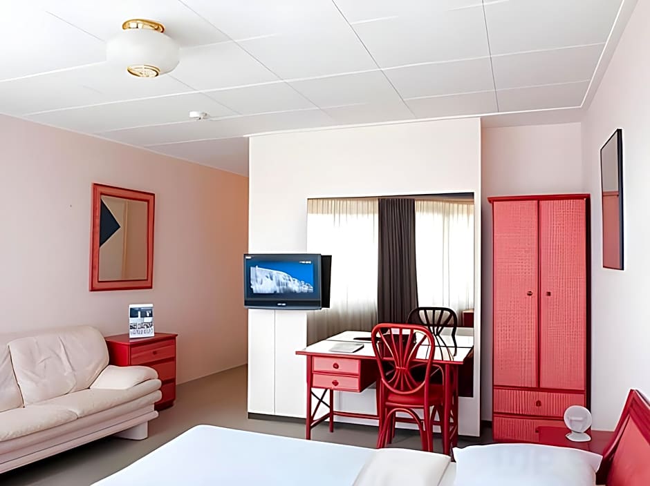 Crystal Hotel