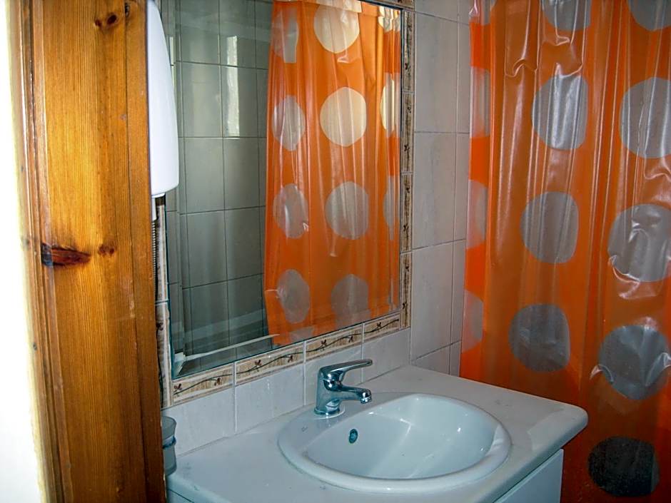 Philippos Studios & Apartments