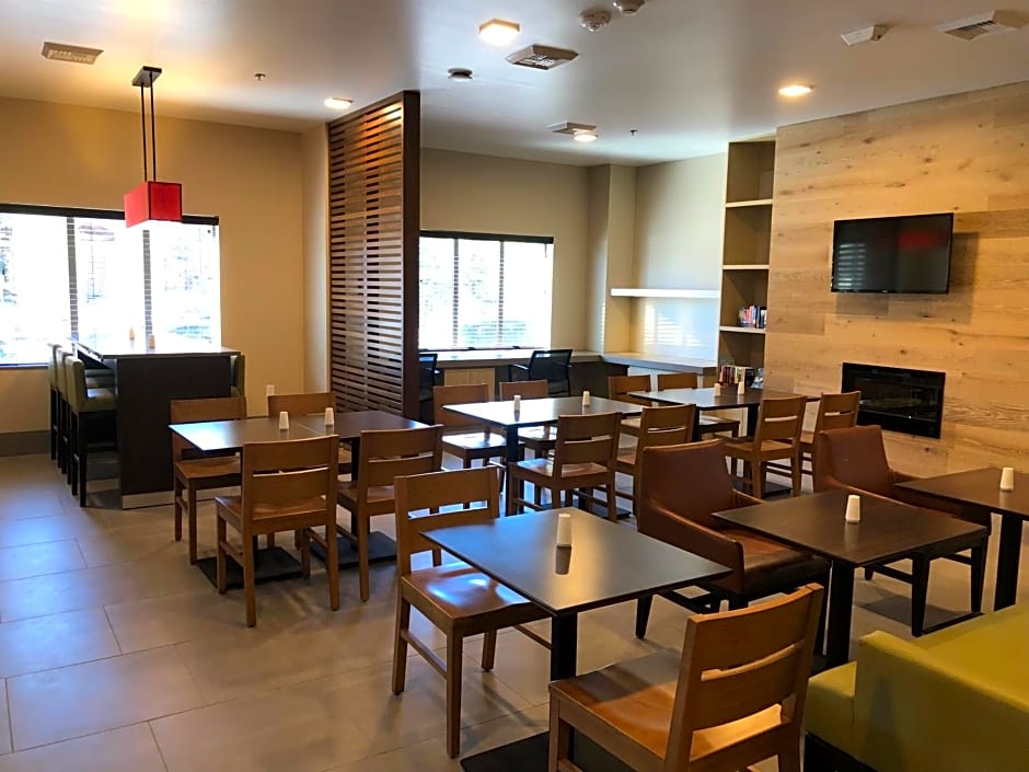 Country Inn & Suites by Radisson, Flagstaff Downtown, AZ