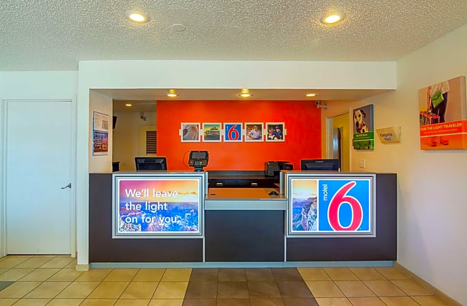 Motel 6-Lawton, OK