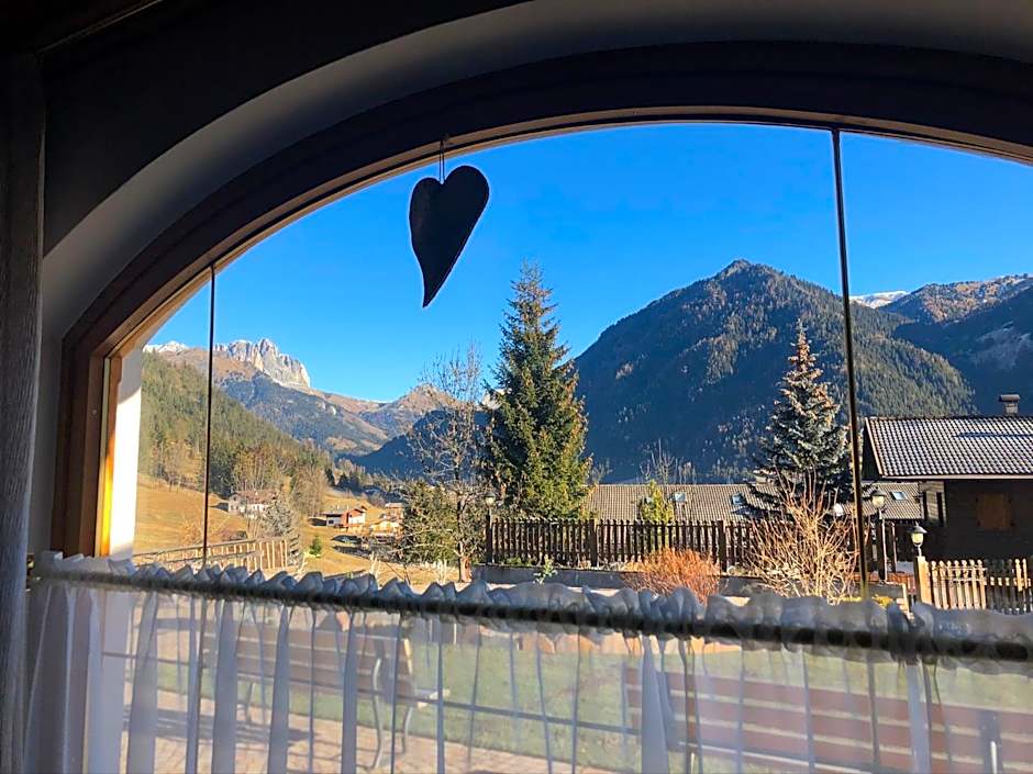 Alpine Touring Hotel-petfriendly