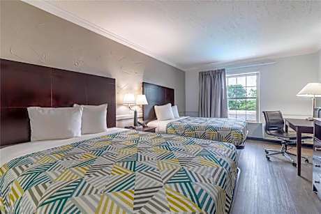 Queen Room with Two Queen Beds - Non-Smoking