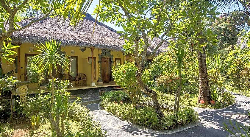 Mushroom Beach Bungalow