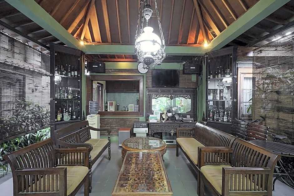 Ndalem Maharani Guest House