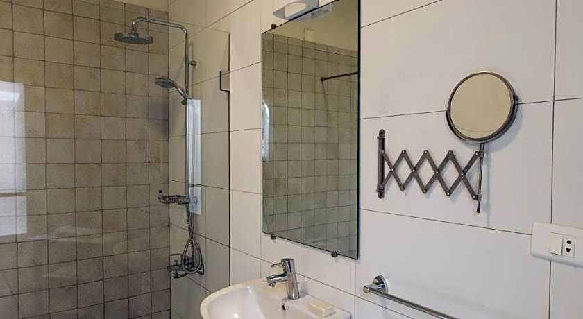 The Grand Meshmosh Hotel