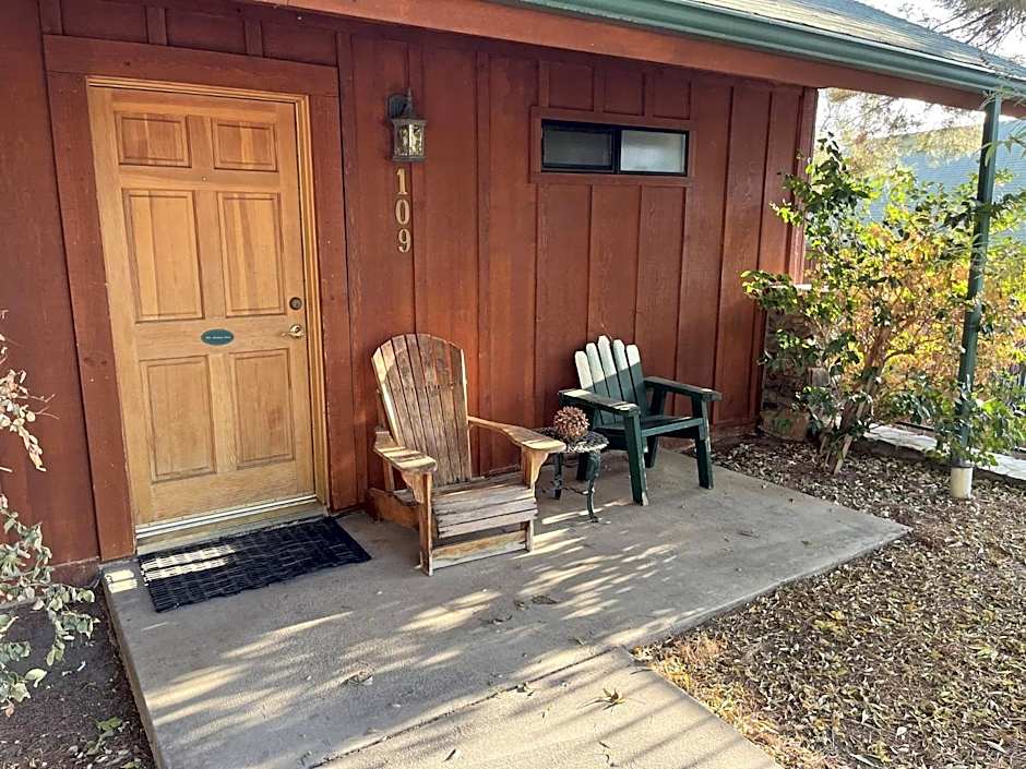 Whispering Pines Lodge