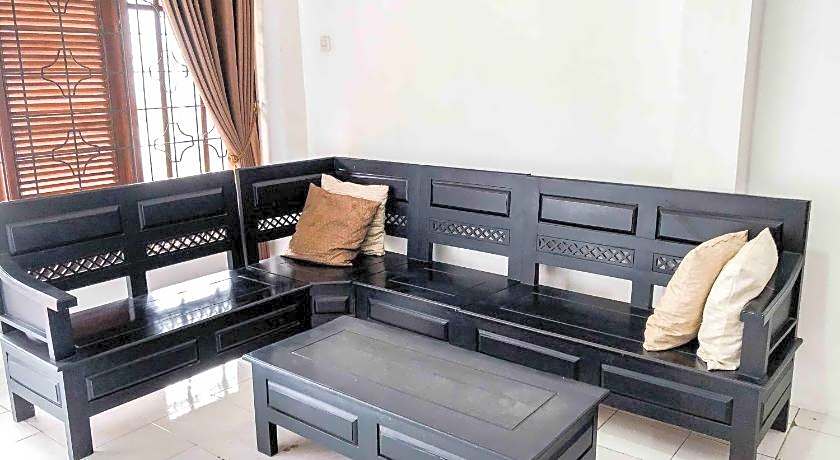 RedDoorz near Eco Green Park Batu