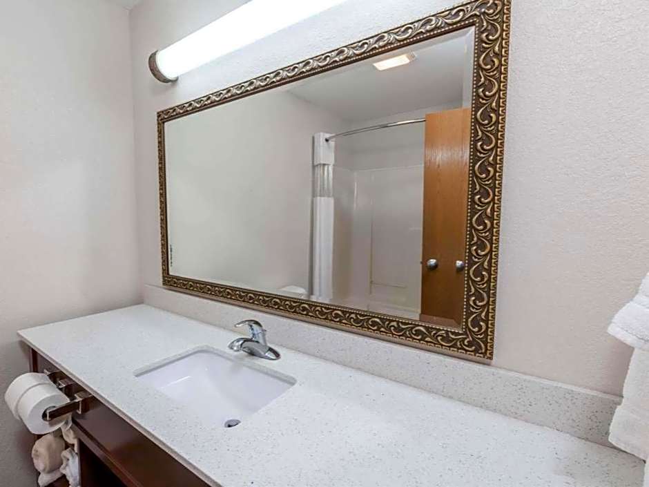 Baymont by Wyndham Auburn
