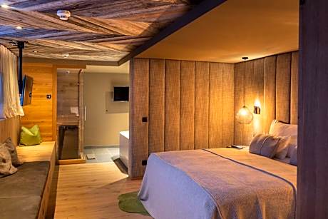 Suite with Sauna