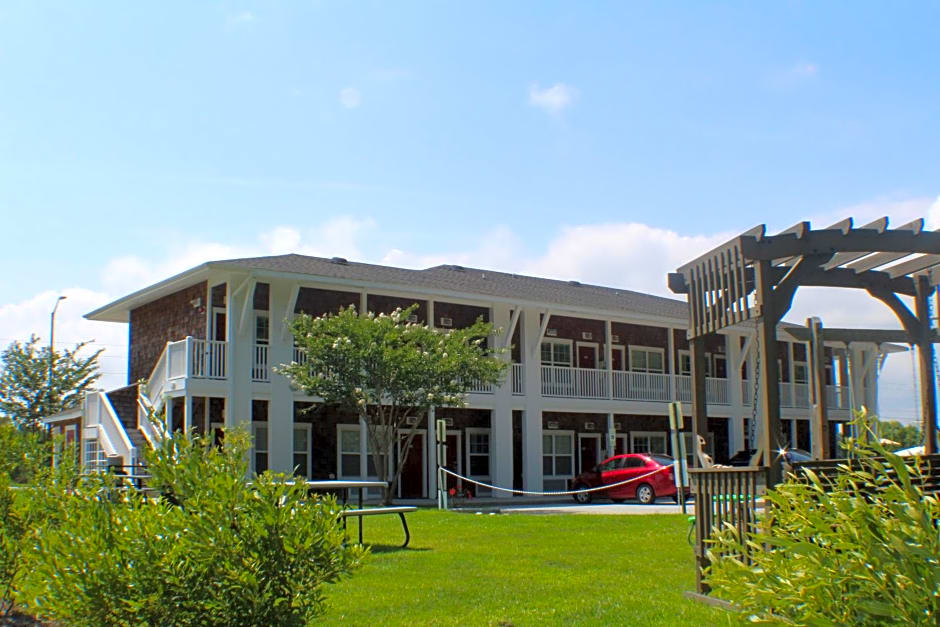 Topsail Shores Inn