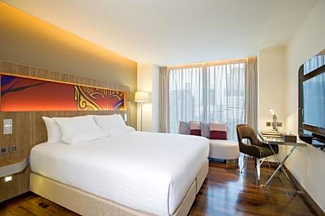 Superior Room, 1 King Size Bed, City View