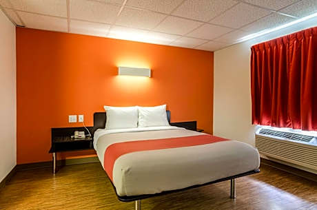 King Room - Non-Smoking