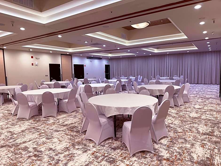 Ramada by Wyndham Tukwila Southcenter