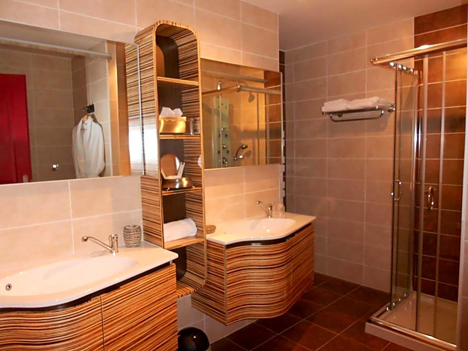 Logis Hôtel Restaurant Résidence