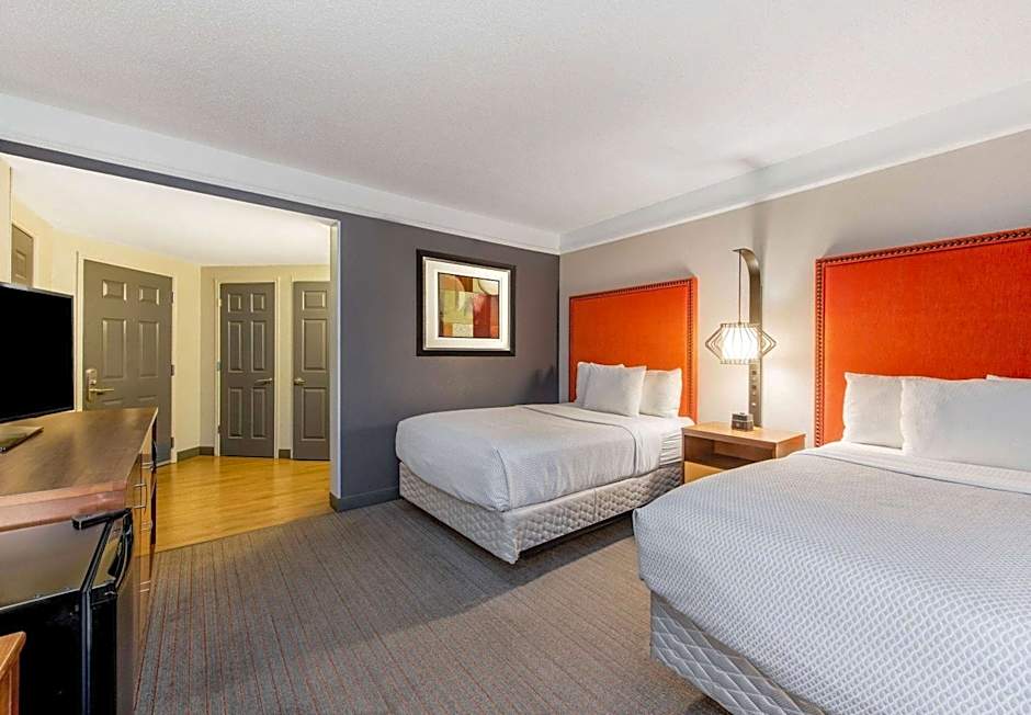 La Quinta Inn & Suites by Wyndham New Orleans Downtown