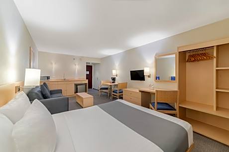 Queen Room with Sofa Bed