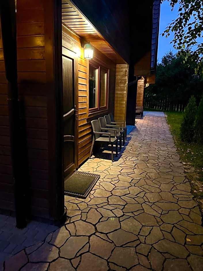 Domki nad rozlewiskiem