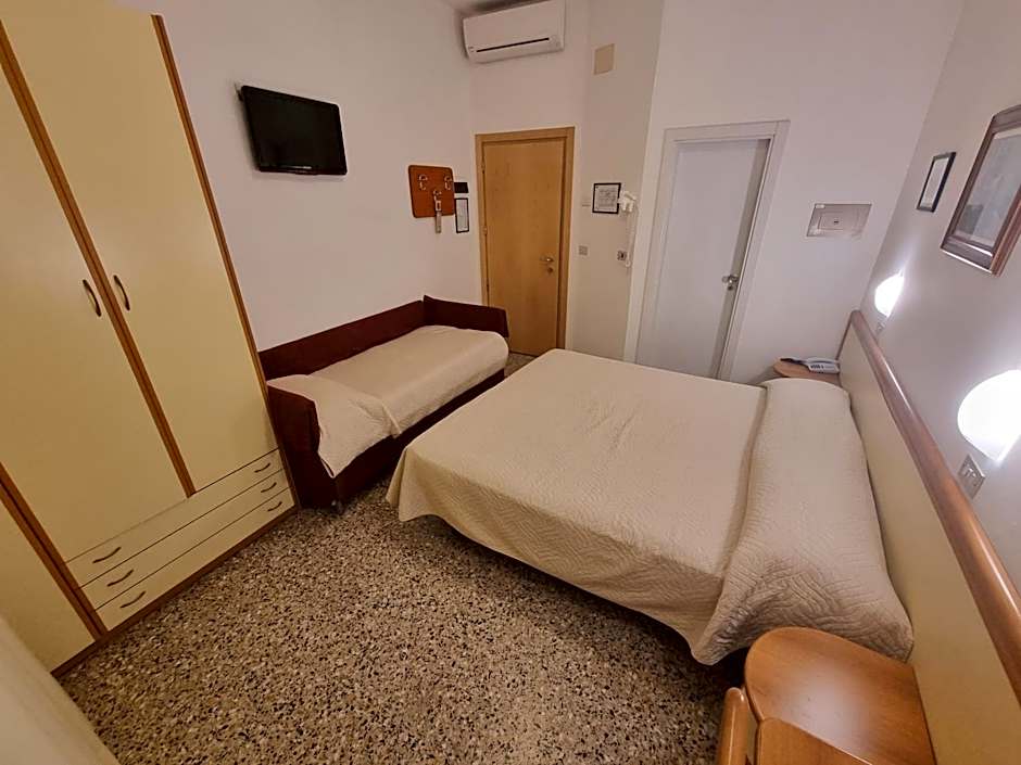 Hotel Conti