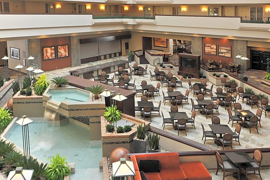 Embassy Suites By Hilton Hotel Des Moines-On The River